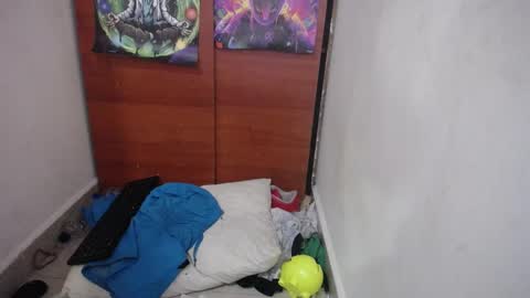 Snapshot of santiagoxxxtreme_ chatting on January 4, 4:22 pm Santiago online show from January 4, 4:22 pm