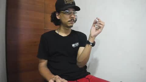 Snapshot of santiagoxxxtreme_ chatting on December 15, 1:46 am Santiago online show from December 15, 1:46 am