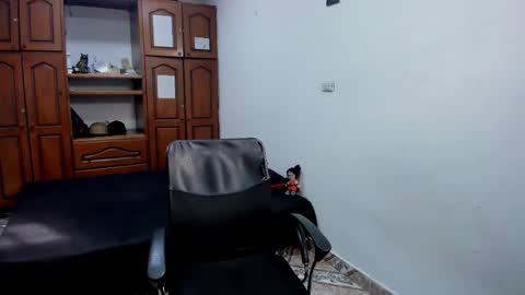Snapshot of santiceballo chatting on March 7, 9:17 pm Julius Novachrono online show from March 7, 9:17 pm