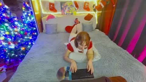 sara  foxy online show from December 28, 3:37 pm