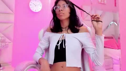sara_naomi online show from September 8, 8:30 pm