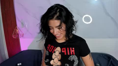 Snapshot of sara_zc chatting on September 9, 1:33 pm sara_zc online show from September 9, 1:33 pm