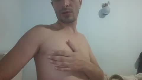 Snapshot of saraclit chatting on January 8, 9:44 pm pass kika online show from January 8, 9:44 pm