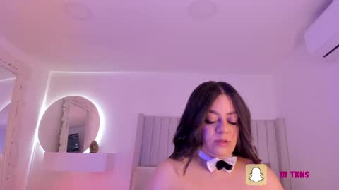 Sarah Bonneth online show from February 20, 11:31 am