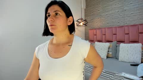 Snapshot of sarahdeyvis chatting on February 10, 2:16 pm Sarah Deyvis online show from February 10, 2:16 pm