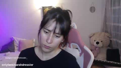 Snapshot of sarahdressler chatting on September 16, 1:18 am sarahdressler online show from September 16, 1:18 am
