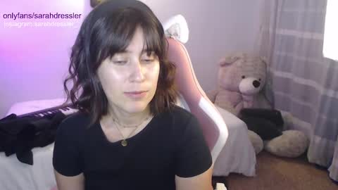 Snapshot of sarahdressler chatting on March 6, 2:41 am sarahdressler online show from March 6, 2:41 am