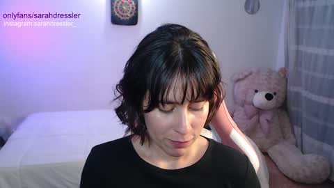 Snapshot of sarahdressler chatting on December 6, 2:08 am sarahdressler online show from December 6, 2:08 am