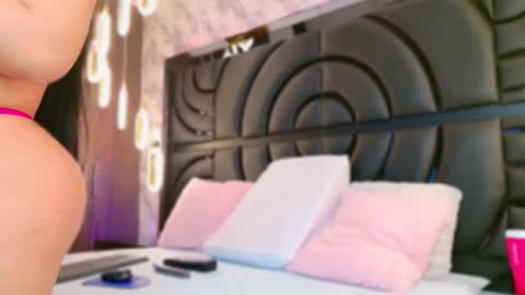 Snapshot of sarahgrey18 chatting on September 14, 11:33 am Sarah online show from September 14, 11:33 am