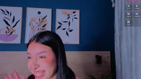 Snapshot of sarahmiler_ chatting on September 22, 11:47 am Sarah online show from September 22, 11:47 am