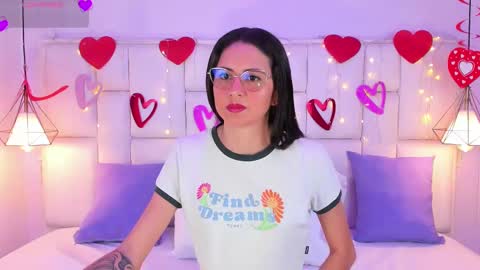 Snapshot of sarahsophia_ chatting on February 20, 11:31 am SARAH online show from February 20, 11:31 am