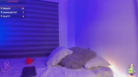 Sara online show from December 26, 2:33 am