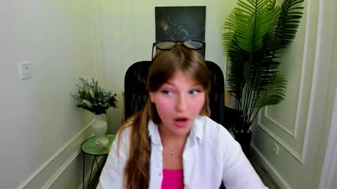 saramayere online show from September 12, 1:13 pm