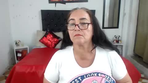 Snapshot of sasha_maturee chatting on January 3, 12:40 pm sasha maturee online show from January 3, 12:40 pm
