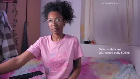 Snapshot of saturno_vibes chatting on January 22, 11:56 am saturno_vibes online show from January 22, 11:56 am