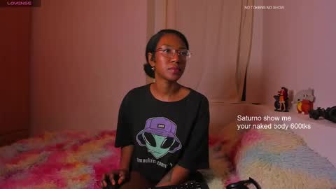 Snapshot of saturno_vibes chatting on January 11, 2:15 pm saturno_vibes online show from January 11, 2:15 pm