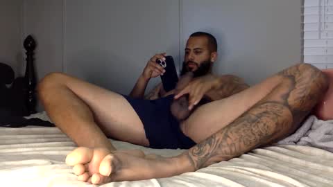 Snapshot of savagebullxxx chatting on September 20, 2:36 am savagebullxxx online show from September 20, 2:36 am