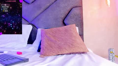 Snapshot of scarleett_johansson chatting on January 31, 11:03 pm Scarlett online show from January 31, 11:03 pm