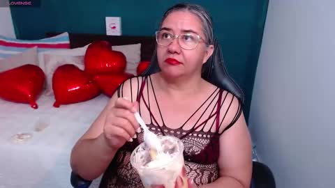 Scarlett  online show from February 15, 11:58 pm