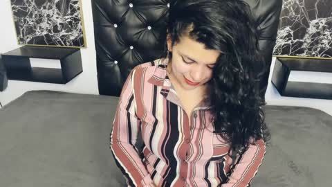 Snapshot of scarlett_w0lf chatting on February 5, 3:20 pm Scarlett online show from February 5, 3:20 pm