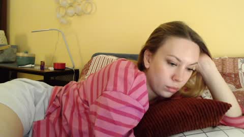 Snapshot of scarlettford chatting on February 7, 3:41 pm Scarlett online show from February 7, 3:41 pm