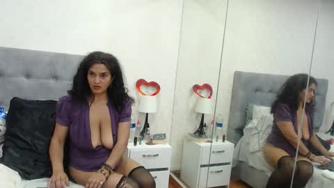 Snapshot of scarlettgreen_ chatting on September 13, 2:19 pm Scartt online show from September 13, 2:19 pm