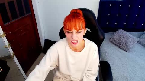 Snapshot of scarlettmilf_cg chatting on September 10, 1:34 pm Scarlett online show from September 10, 1:34 pm