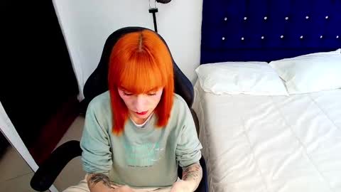 Snapshot of scarlettmilf_cg chatting on September 19, 1:26 pm Scarlett online show from September 19, 1:26 pm