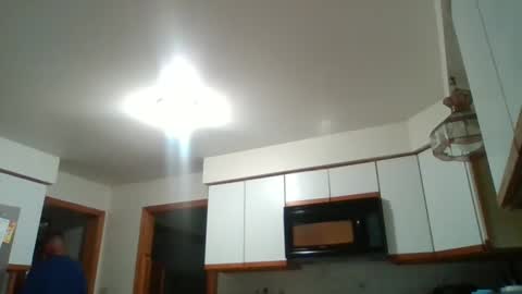 Snapshot of scottydoesntknow0 chatting on September 18, 10:47 pm scottydoesntknow0 online show from September 18, 10:47 pm
