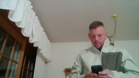 Snapshot of scottydoesntknow0 chatting on January 9, 3:58 am scottydoesntknow0 online show from January 9, 3:58 am