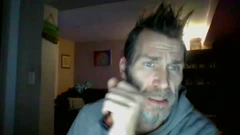 Snapshot of scroach11 chatting on January 23, 12:41 pm GettOffMyLawn online show from January 23, 12:41 pm