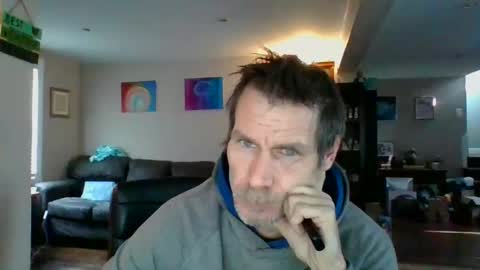 Snapshot of scroach11 chatting on January 7, 5:31 pm GettOffMyLawn online show from January 7, 5:31 pm