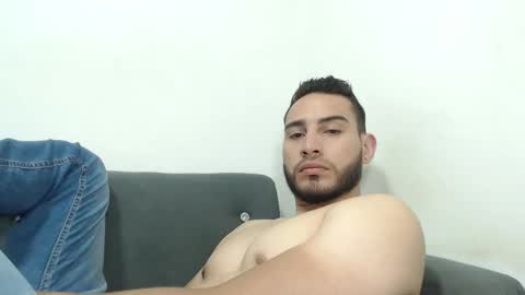 seank_noszka online show from February 10, 9:15 pm