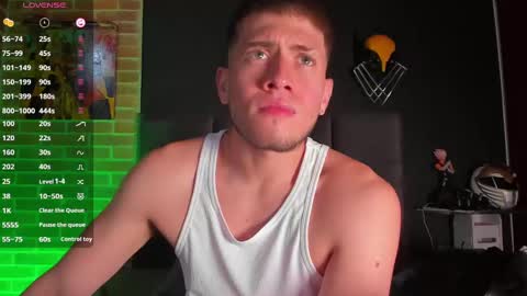 Snapshot of sebastianmaximoff chatting on February 2, 4:43 pm Sebastian online show from February 2, 4:43 pm