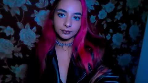 secretbloom_ online show from September 14, 9:05 pm