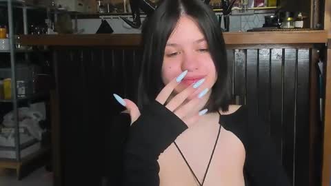 Snapshot of secretqueen_x chatting on February 10, 1:24 am Anna online show from February 10, 1:24 am
