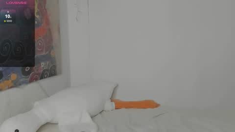 Snapshot of secretqueen_x chatting on February 2, 6:53 pm Anna online show from February 2, 6:53 pm