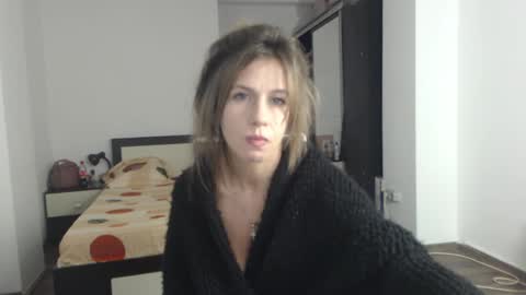 Snapshot of sellena_angels chatting on March 3, 3:00 pm sellena_angels online show from March 3, 3:00 pm