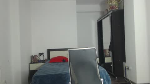 Snapshot of sellena_angels chatting on February 15, 10:22 am sellena_angels online show from February 15, 10:22 am
