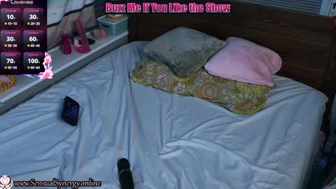 Snapshot of sensual_synergy_ chatting on March 5, 10:11 am SensualSynergy online show from March 5, 10:11 am
