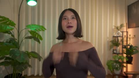 Maria- OF sensual bee online show from December 3, 11:18 pm