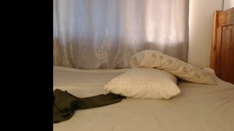 Snapshot of sera_booty chatting on January 27, 5:03 am Anne online show from January 27, 5:03 am