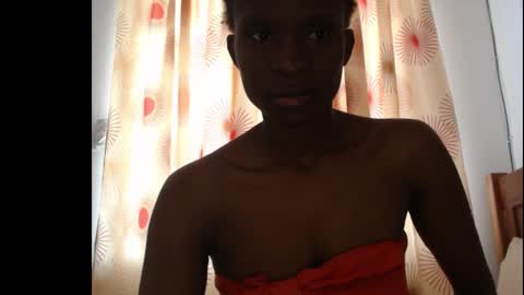 Snapshot of sera_booty chatting on September 16, 7:44 am Anne online show from September 16, 7:44 am