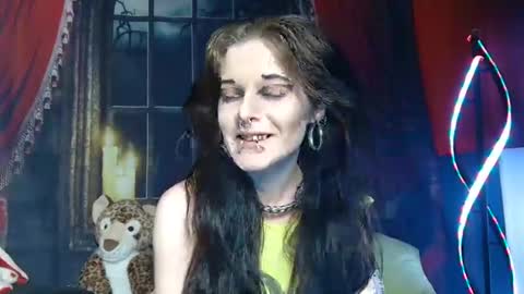 Seraphin Munster online show from February 8, 11:45 pm