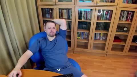 Snapshot of serdron_ chatting on March 3, 2:58 am Alisha Kevin online show from March 3, 2:58 am