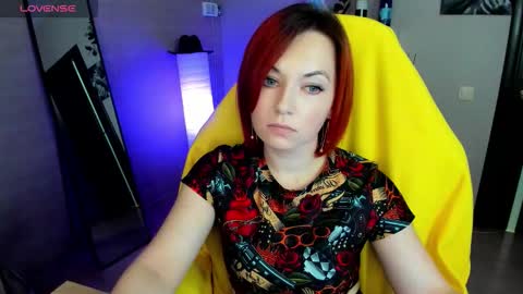 Snapshot of serena_woods chatting on September 15, 8:49 am Serena online show from September 15, 8:49 am