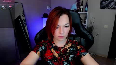 Snapshot of serena_woods chatting on September 9, 8:47 am Serena online show from September 9, 8:47 am