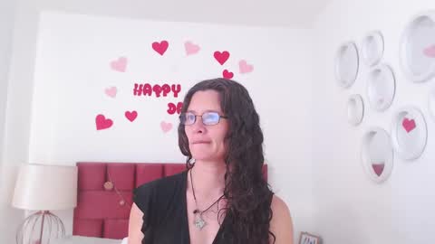 sereneclarks_ online show from February 24, 6:58 pm