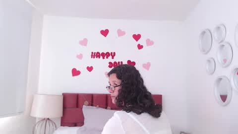sereneclarks_ online show from February 25, 3:42 pm