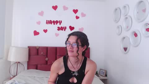 sereneclarks_ online show from February 26, 6:37 pm